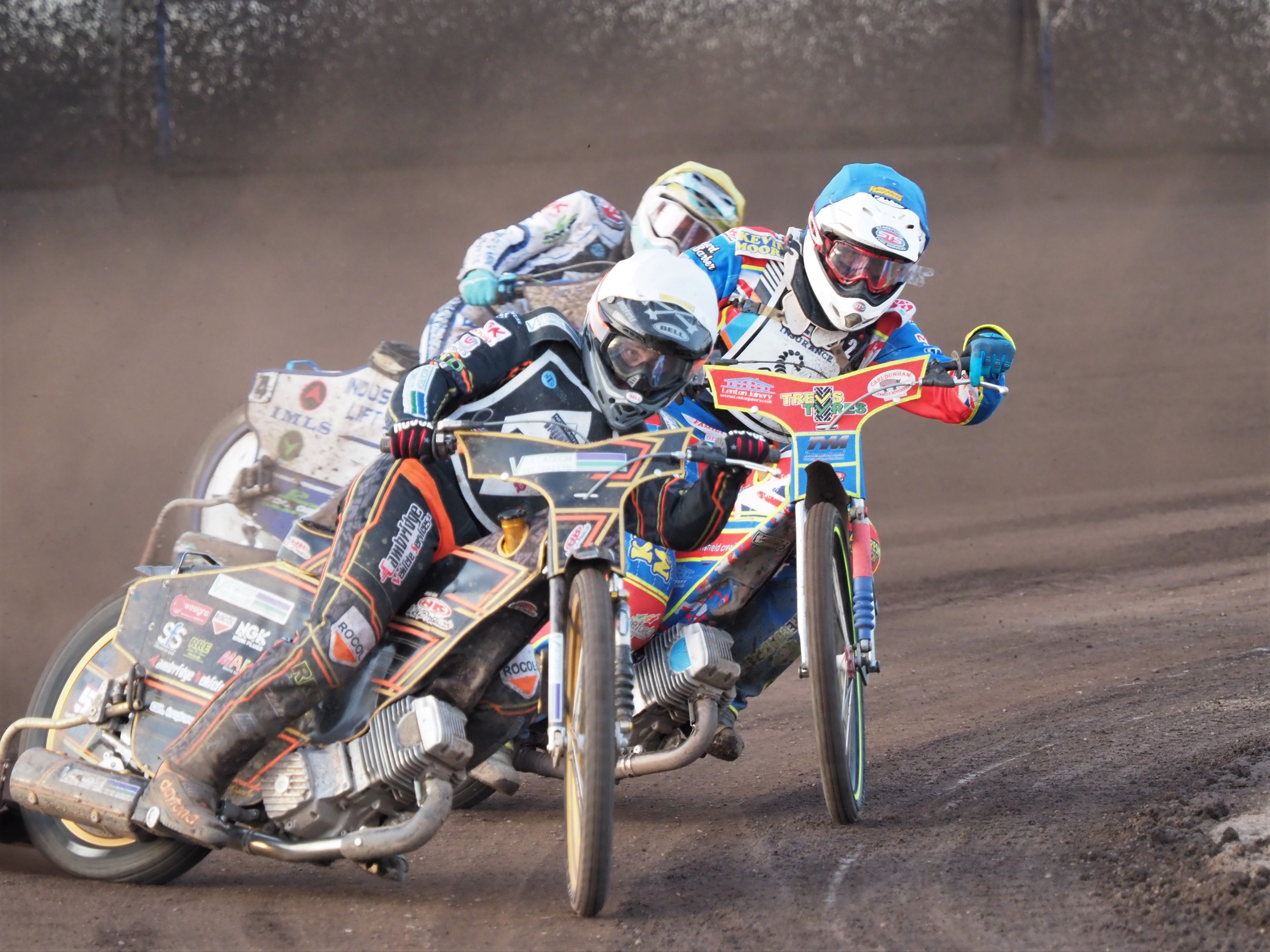 OLYMPUS DIGITAL CAMERA